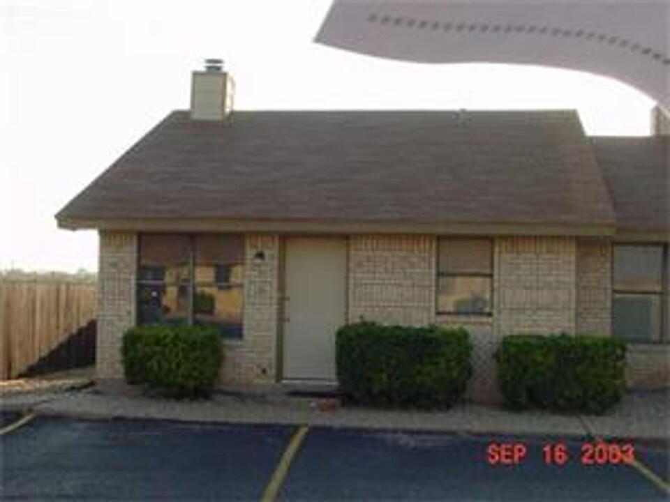 24 Teakwood Ln in Abilene, TX - Building Photo