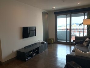 1234 Wilshire Blvd, Unit 415 in Los Angeles, CA - Building Photo - Building Photo