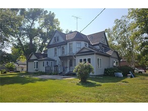 364 Maple St N in Eden Valley, MN - Building Photo - Building Photo