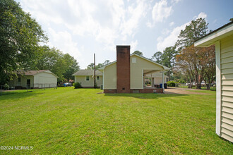 1030 Daniel Dr in Jacksonville, NC - Building Photo - Building Photo