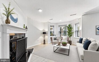 1124 25th St NW in Washington, DC - Building Photo - Building Photo
