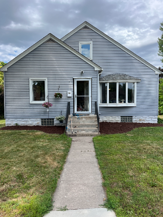 412 W Main St in Waconia, MN - Building Photo