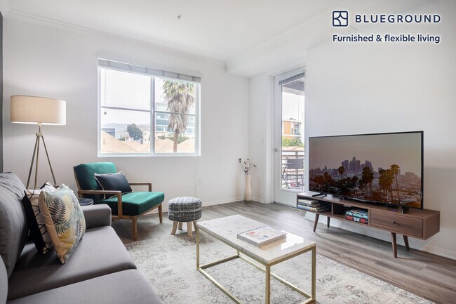 1724 Highland Ave, Unit FL4-ID99 in Los Angeles, CA - Building Photo - Building Photo