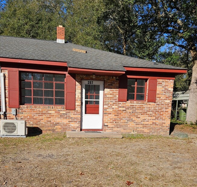 property at 287 Oak Ln