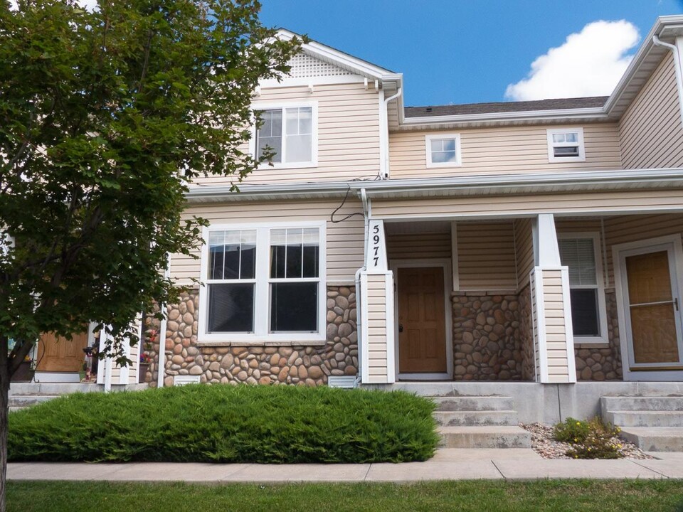 5977 Chorus Heights in Colorado Springs, CO - Building Photo