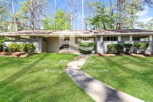 1206 Garden Park Dr in Jackson, MS - Building Photo