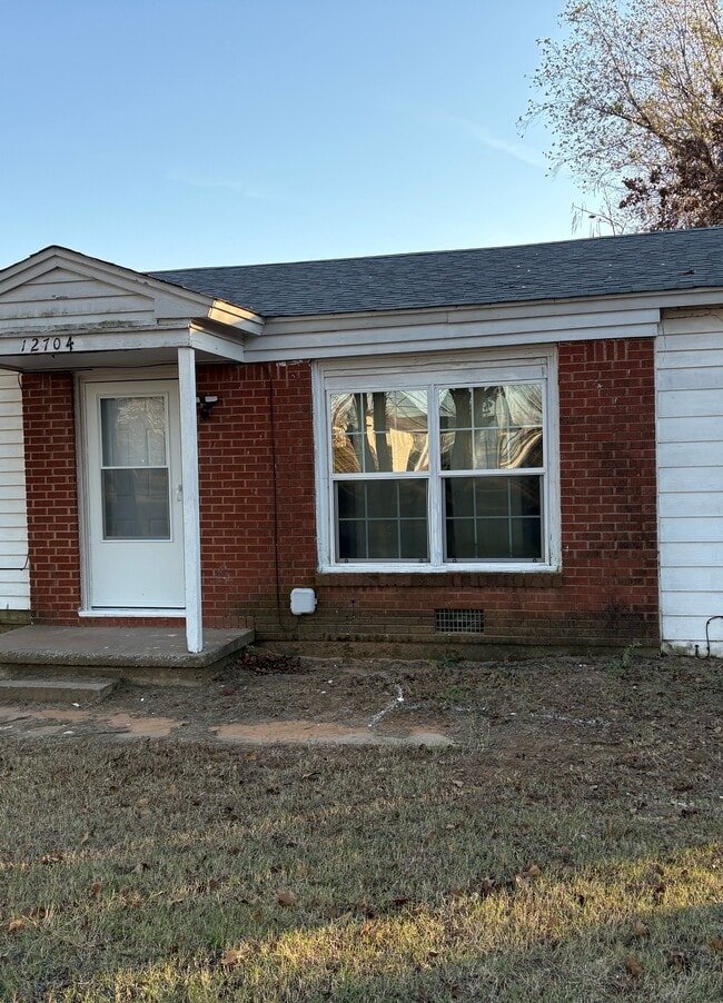 property at 12704 NE 40th St