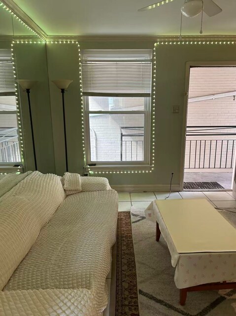 7522 Benjamin St, Unit 203 in New Orleans, LA - Foto de edificio - Building Photo