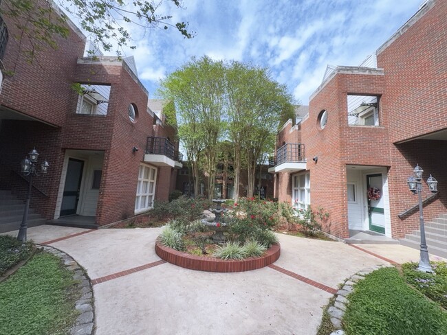 11854 Taylorcrest Rd in Houston, TX - Building Photo - Building Photo