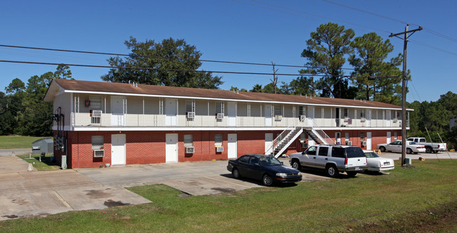 East Hwy 90 Apartments in Moss Point, MS - Building Photo - Building Photo