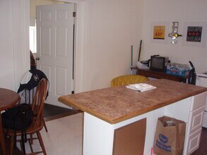 2338 Flora St in Cincinnati, OH - Building Photo - Building Photo