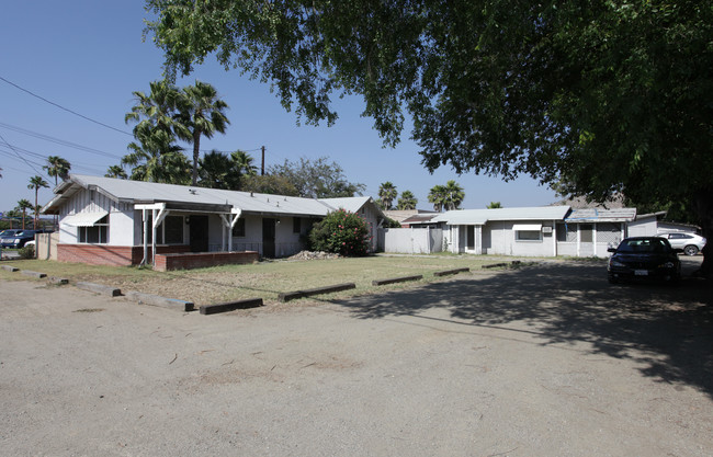 2471 Hamner Ave in Norco, CA - Building Photo - Building Photo