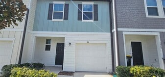 1045 Appleton St in Davenport, FL - Building Photo