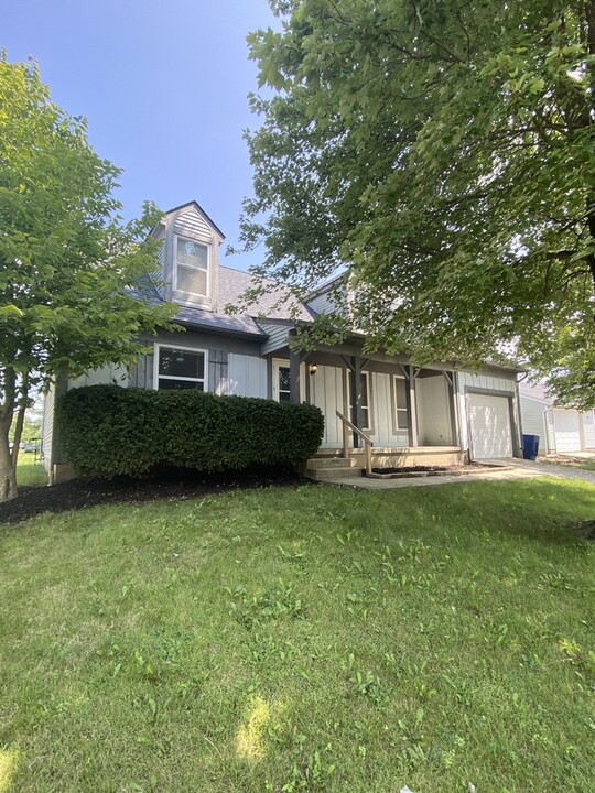 197 Rockcreek Dr in Delaware, OH - Foto de edificio