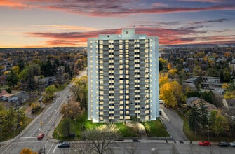 Aspen Towers in Ottawa, ON - Foto de edificio - Building Photo