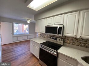 4597 Logsdon Dr in Annandale, VA - Building Photo - Building Photo