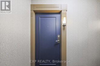 89 S Town Centre Blvd in Markham, ON - Building Photo - Building Photo