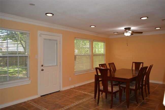 13703 Cambourne Dr in Pflugerville, TX - Building Photo - Building Photo