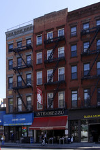 202 8th Ave in New York, NY - Building Photo - Building Photo