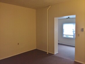 187 N Fairview St, Unit 1 in Lock Haven, PA - Building Photo - Building Photo