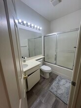 333 Rathbourne, Unit 333 Rathbourne in Irvine, CA - Foto de edificio - Building Photo