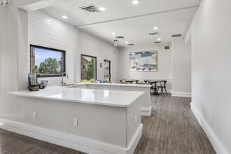 Grand Centennial Apartments in Colorado Springs, CO - Foto de edificio - Building Photo