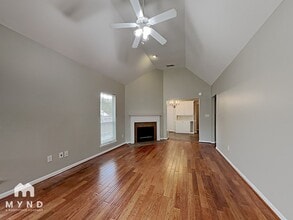 306 Forest Lakes Dr in Sterrett, AL - Foto de edificio - Building Photo