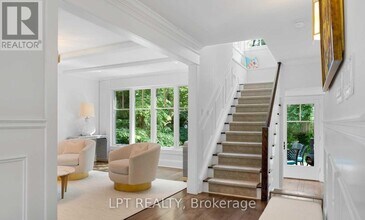 268 Chartwell Rd in Oakville, ON - Building Photo - Building Photo