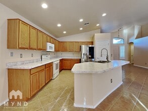 12813 W Aster Dr in El Mirage, AZ - Building Photo - Building Photo