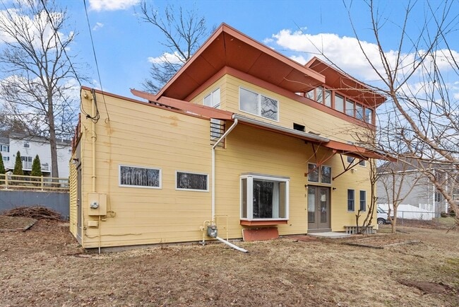 property at 5 Avondale Ave