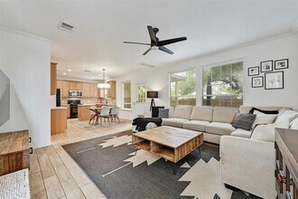 3412 Lynnbrook Dr in Austin, TX - Building Photo - Building Photo