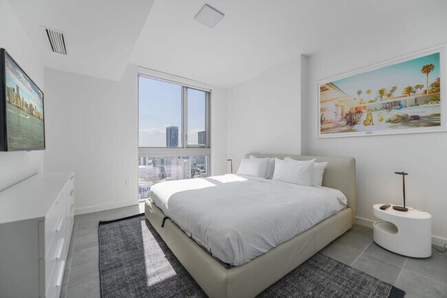 227 NE 2nd St in Miami, FL - Building Photo - Building Photo