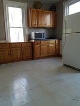 556 Rose Ave E in St. Paul, MN - Foto de edificio - Building Photo