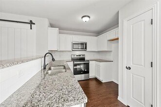 236 W Lake Ave in Sherman, TX - Building Photo - Building Photo