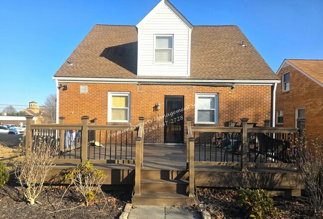 2103 McLean St in Aliquippa, PA - Building Photo - Building Photo