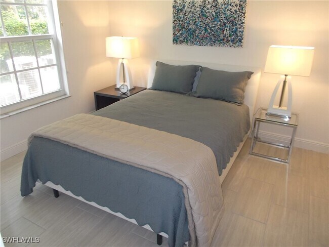 847 Tanbark Dr in Naples, FL - Building Photo - Building Photo