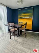 100 S Doheny Dr in Los Angeles, CA - Building Photo - Building Photo
