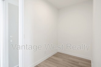 1488 Bertram St in Kelowna, BC - Building Photo - Building Photo