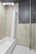 310 W 20th St in New York, NY - Building Photo - Building Photo