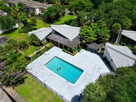 3300 Atlanta St, Unit 15B in Hollywood, FL - Building Photo