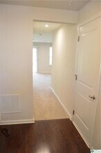 2332 Raya Wy in Easton, PA - Building Photo - Building Photo