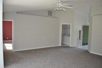 5 White Wing Pl in Palm Coast, FL - Building Photo - Building Photo
