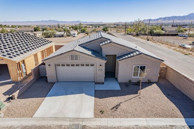 836 Vista Grande Dr in Kingman, AZ - Building Photo - Building Photo