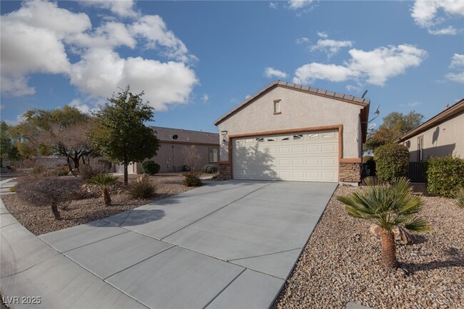 2509 Celestial Light Dr in Henderson, NV - Building Photo - Building Photo