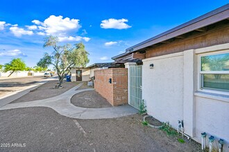 507 W Pebble Beach Dr in Tempe, AZ - Foto de edificio - Building Photo