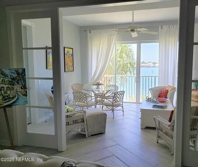 3 Harbour Isle Dr E in Fort Pierce, FL - Building Photo - Building Photo