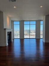 8066 Park Ln in Dallas, TX - Building Photo - Building Photo