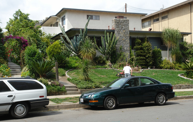 1812 Hardison Pl in South Pasadena, CA - Building Photo - Building Photo