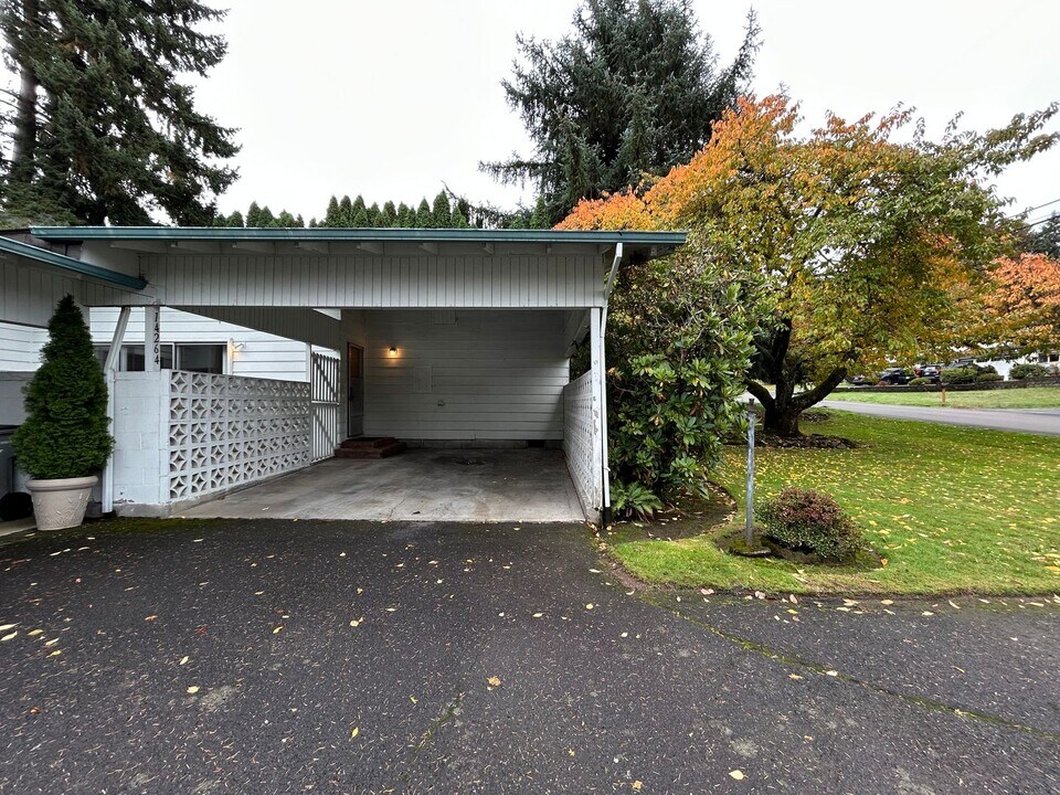 14264-14264 SW 114th Ave in Portland, OR - Building Photo