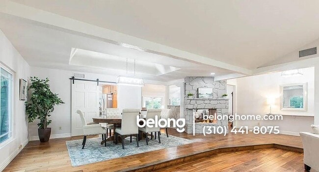 22243 Craggyview St in Los Angeles, CA - Foto de edificio - Building Photo